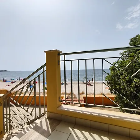 Nina Quartu SantʼElena